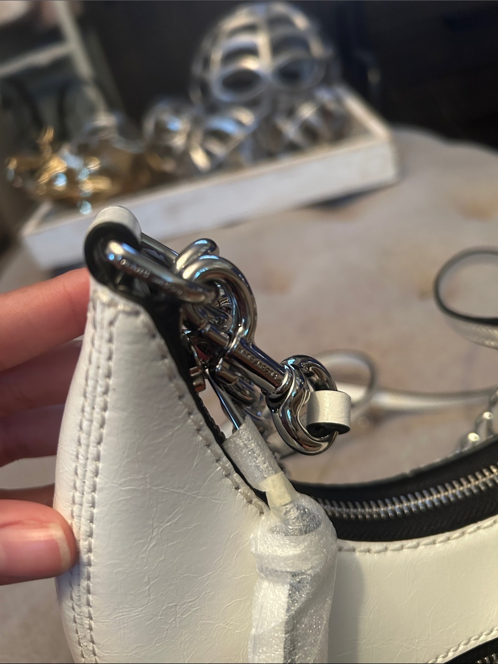MARC JACOBS LEATHER CRESCENT BAG - Picture 7 of 11